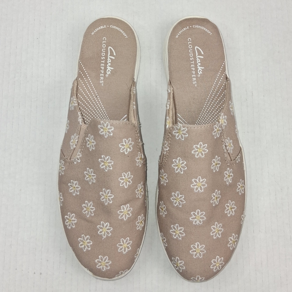Clarks Cloudsteppers Breeze Shore Beige Floral Slip On Comfort Mule Shoes